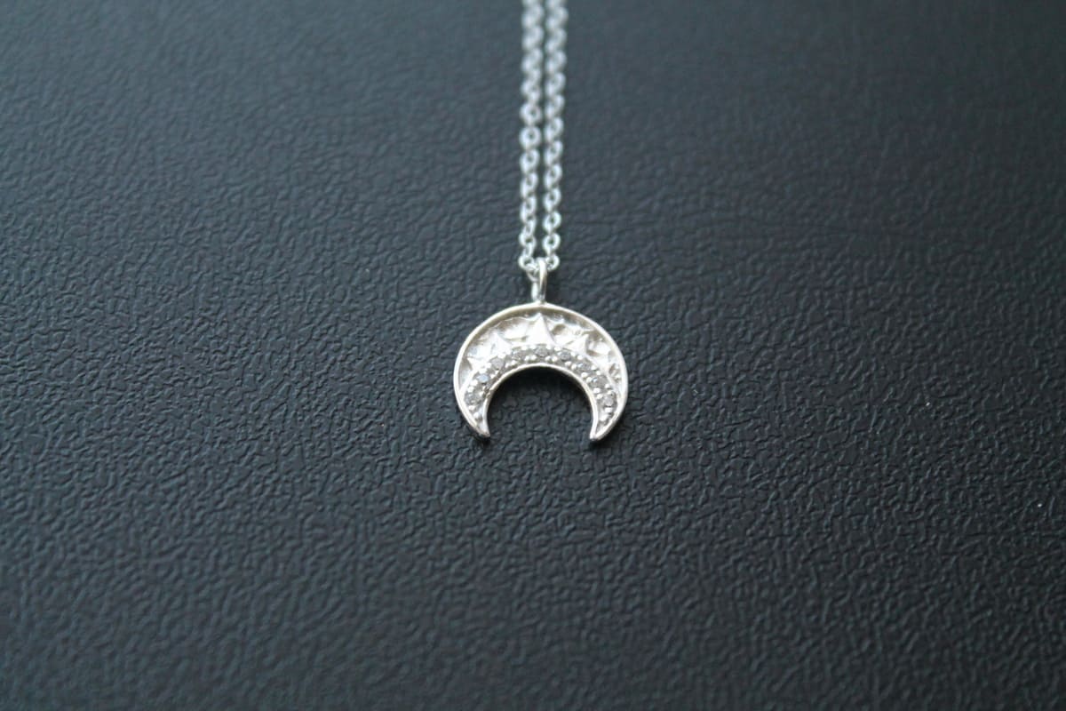 Collar Luna de Plata con Zirconia Cúbica