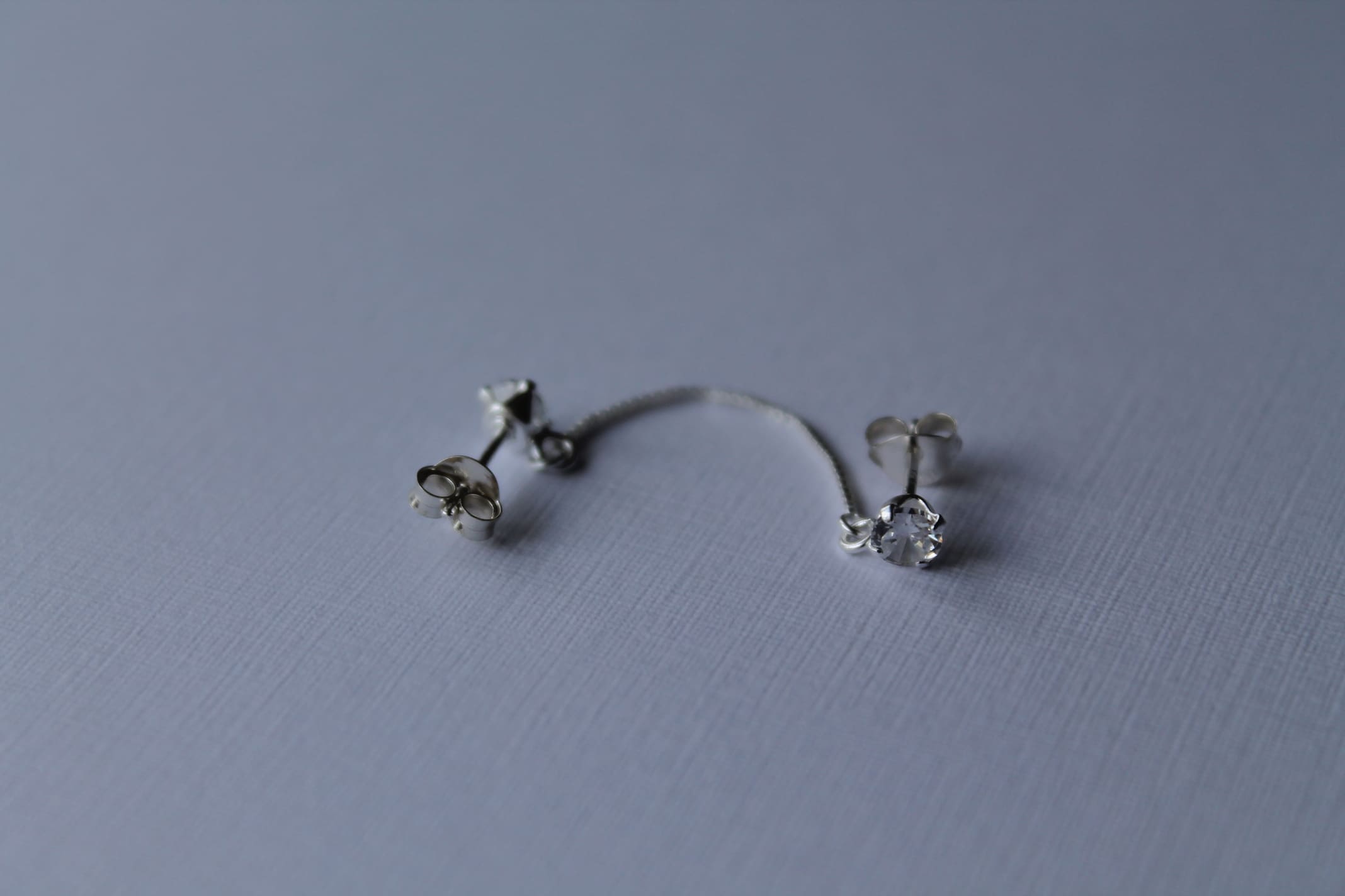 Arete doble de Plata 4mm Redonda con Cadena Colgante y Zirconia Cúbica - Imagen 2