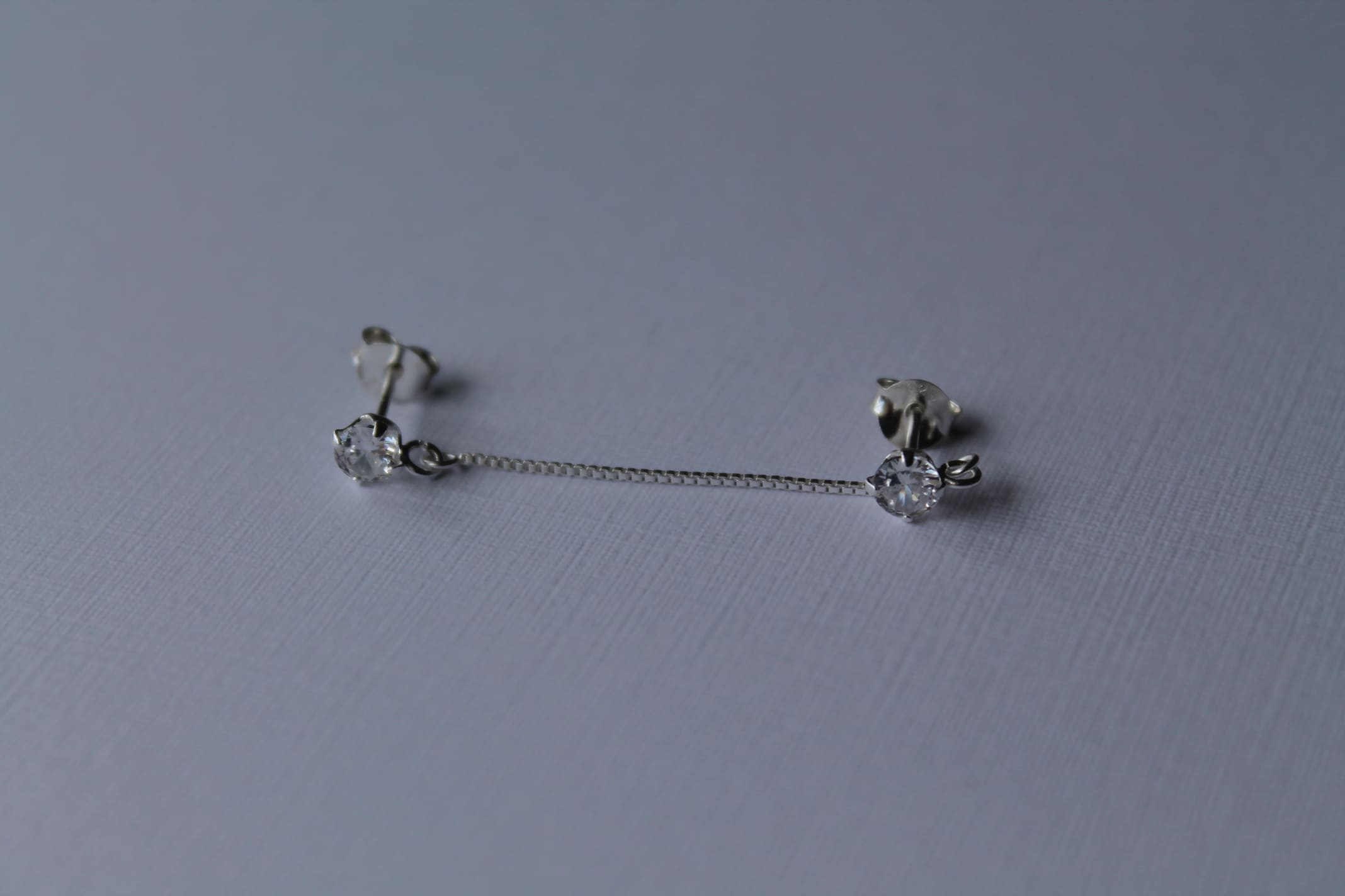 Arete doble de Plata 4mm Redonda con Cadena Colgante y Zirconia Cúbica