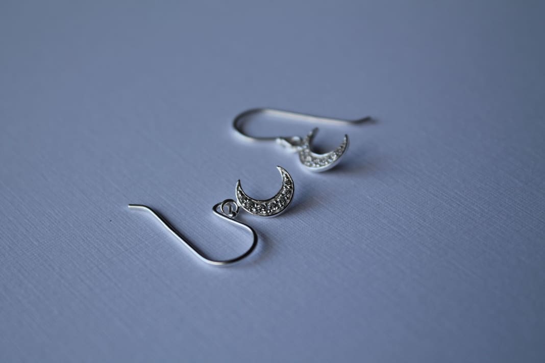 Pendientes Luna de Plata con Zirconia Cúbica - Imagen 2