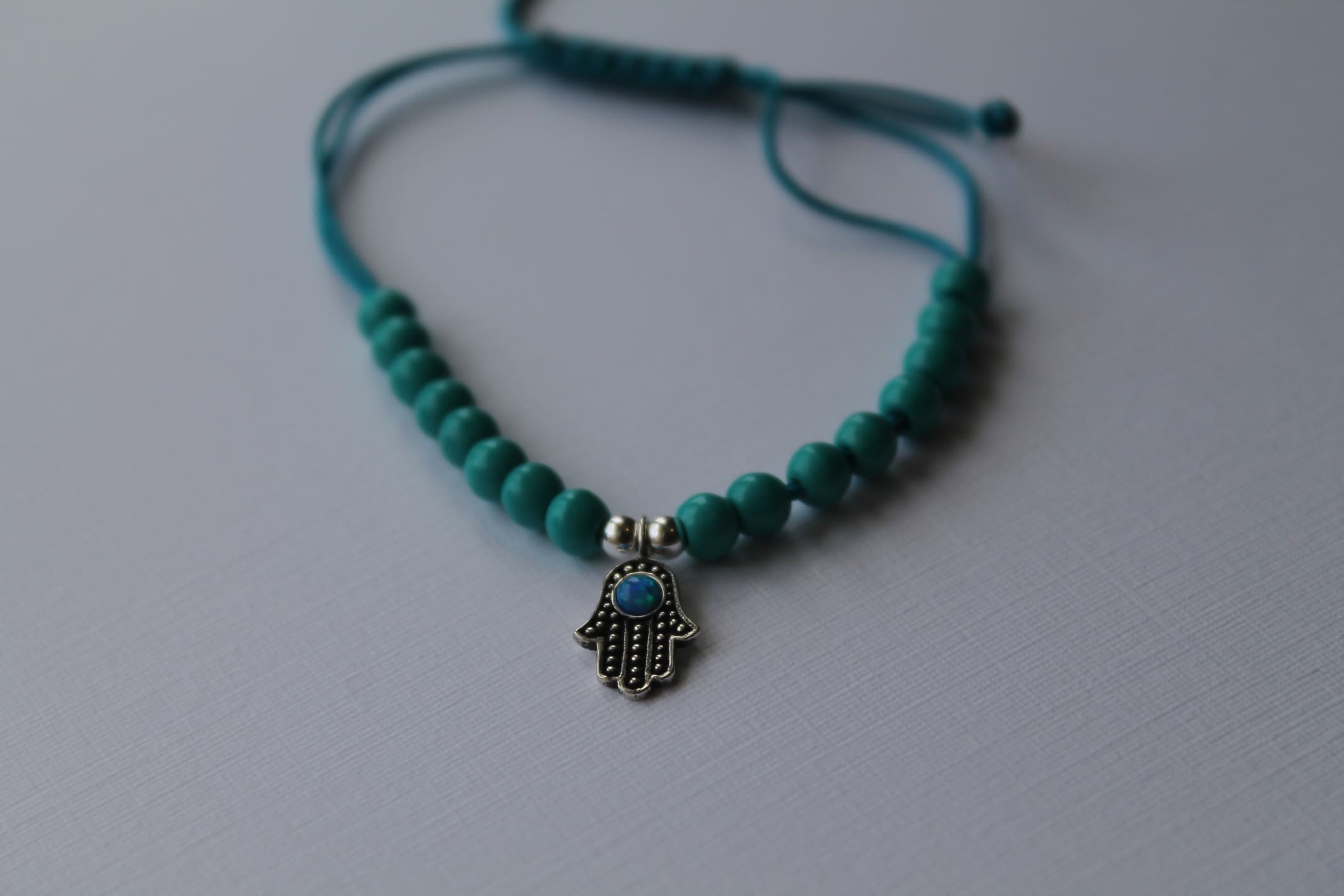 Pulsera Cordón Ajustable de Plata con Ópalo y Piedra Natural - Imagen 2