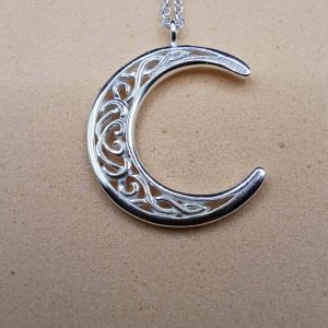 Collar de luna celta de plata 925