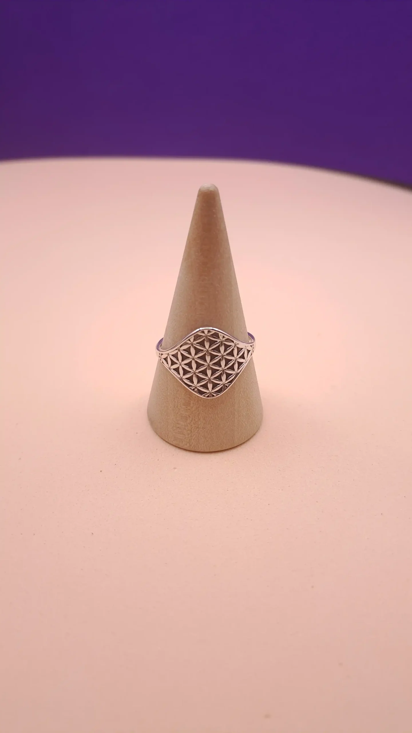 Anillo espiritual flor de la vida en plata de ley 925,