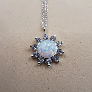 Collar de sol de plata 925 con ópalo multicolor y circonitas