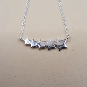 Collar de estrellas crecientes en plata ley 925