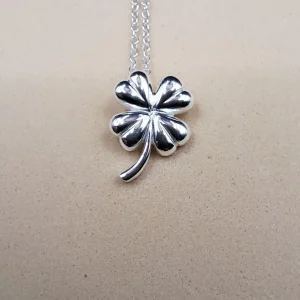 Collar de trebol de la suerte en plata 925